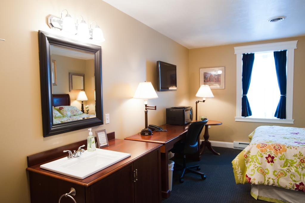 Beacon Hotel ออสวีโก ภายนอก รูปภาพ